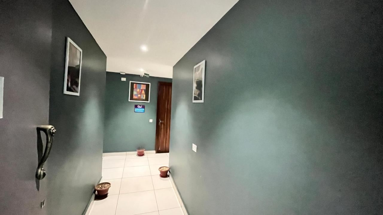 Qotel Hotel Church House Rohini Sector 15 Delhi  Exterior foto
